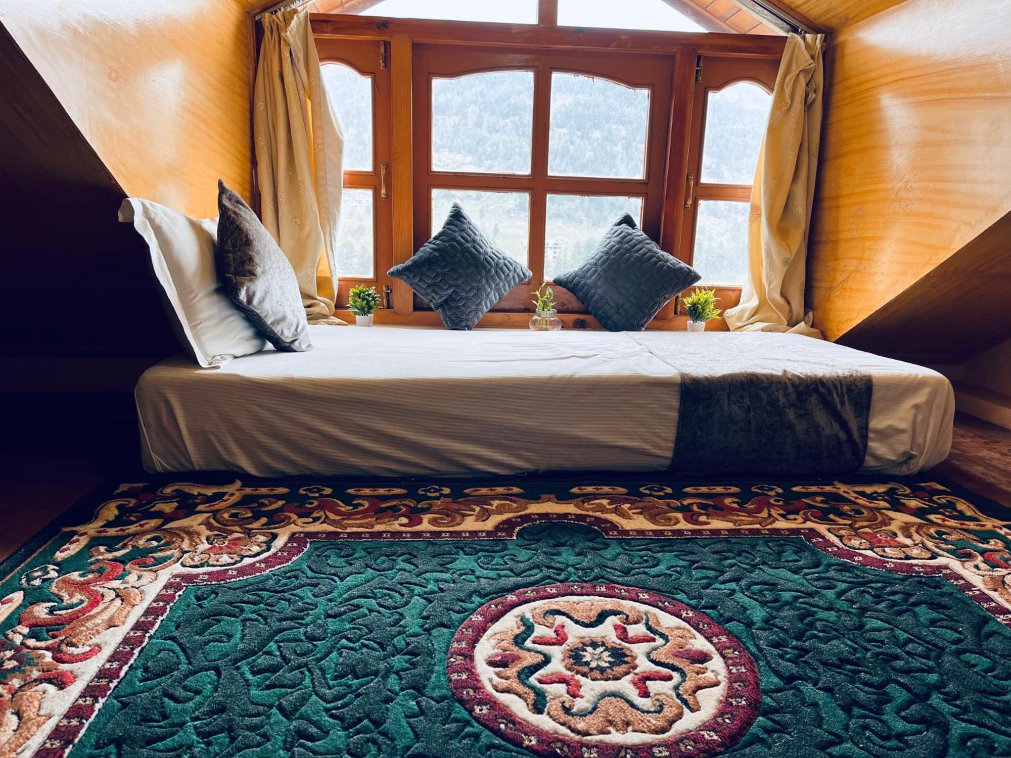 Hotel The Four Season & Resort, - A Blissful View From Manali (Himachal Pradesh)