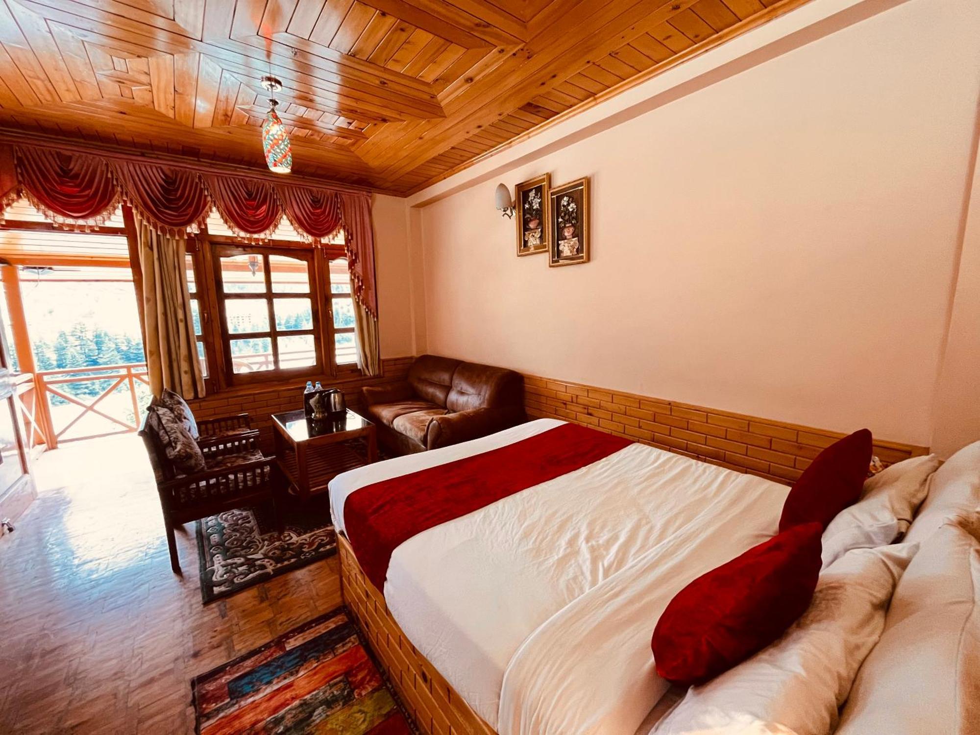 Hotel The Four Season & Resort, - A Blissful View From Manali (Himachal Pradesh)
